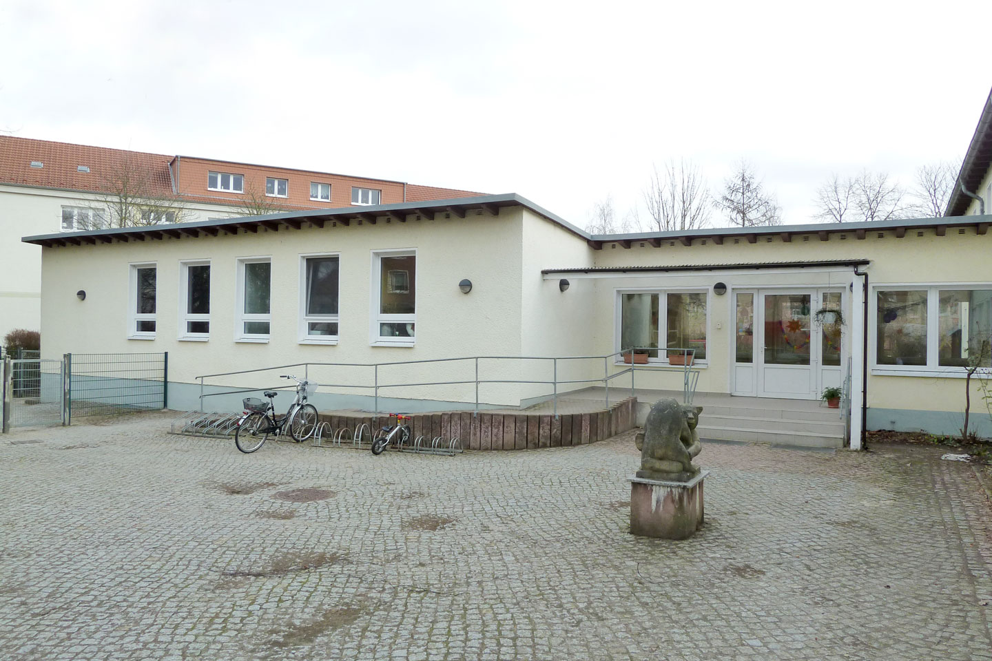 PALL I FALK Kindertagesstätte Bärenkinder in Schwerin ⁄ Bestand
